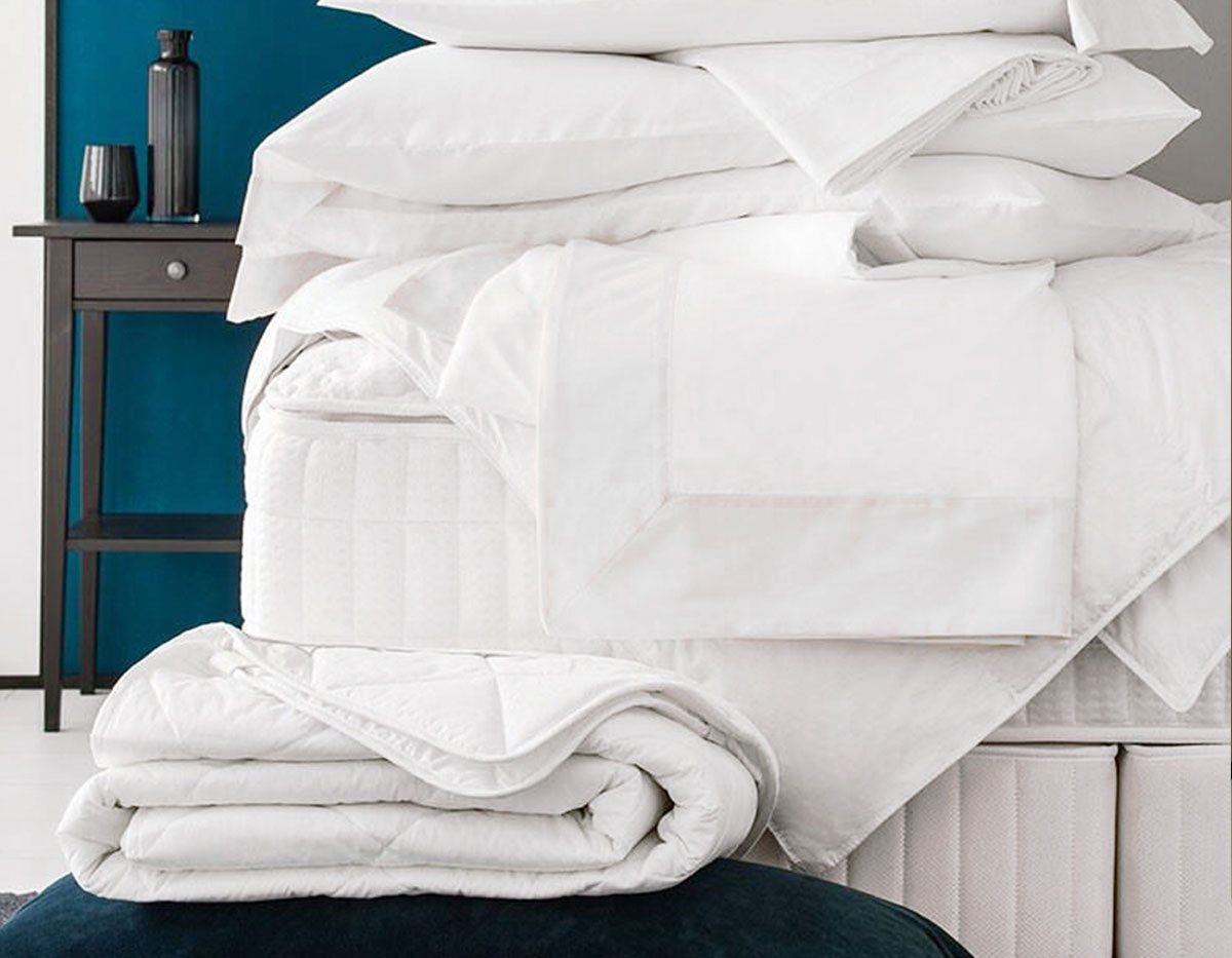 Signature Bed & Bedding Set 2